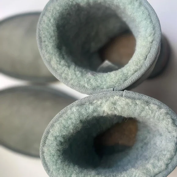 UGG Classic Short II Sea Green Sheepskin Boots Women's 8 (Discontinued Colorway) - Picture 10 of 11